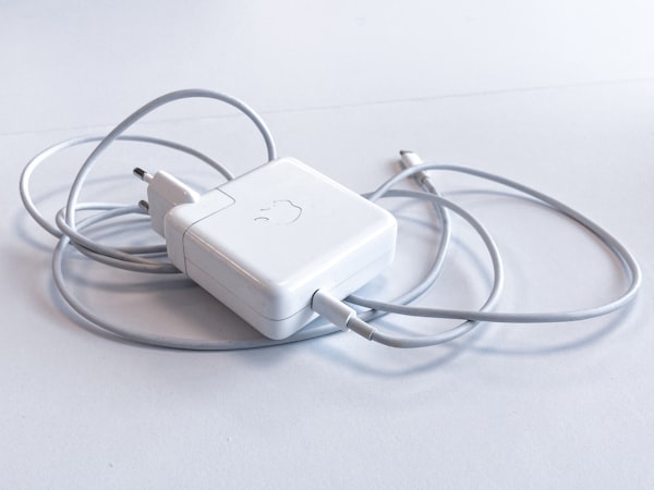Carregador Rápido USB-C 30W PD 3.0 Branco Bivolt Philips