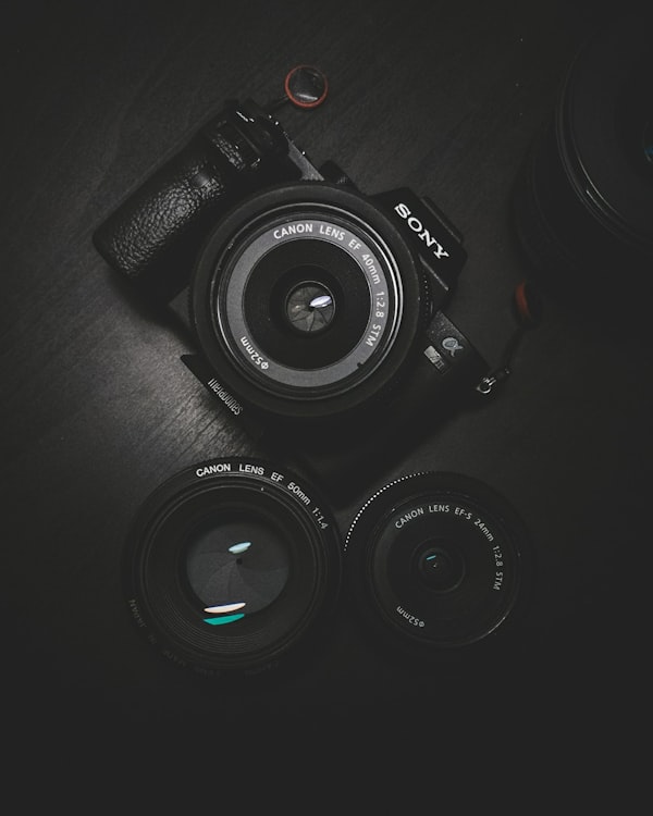 Câmera Mirrorless Full Frame 24.2MP 4K Video Estabilização Corpo